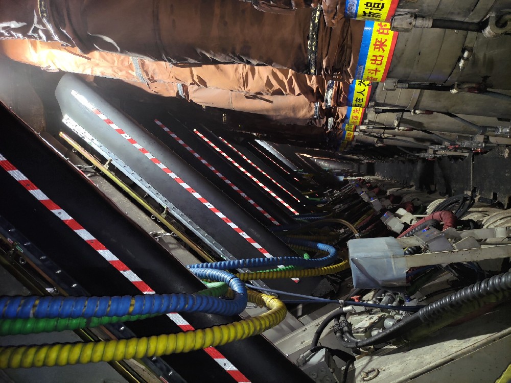 陕西榆林能源银河煤业有限公司大采高综采面架间漏煤矸隔控装置应用